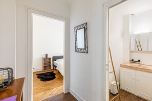 1 bedroom, desk, Internet, bed sheets - GuestReady - Perfect Getaway in the 14th Arr. (Paris)