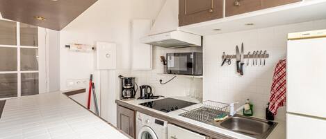 Fridge, microwave, coffee/tea maker