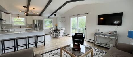 Smart-TV, Tischtennisplatte