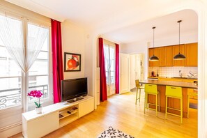 Interior - GuestReady - Stylish Flat in Le Marais (Paris)