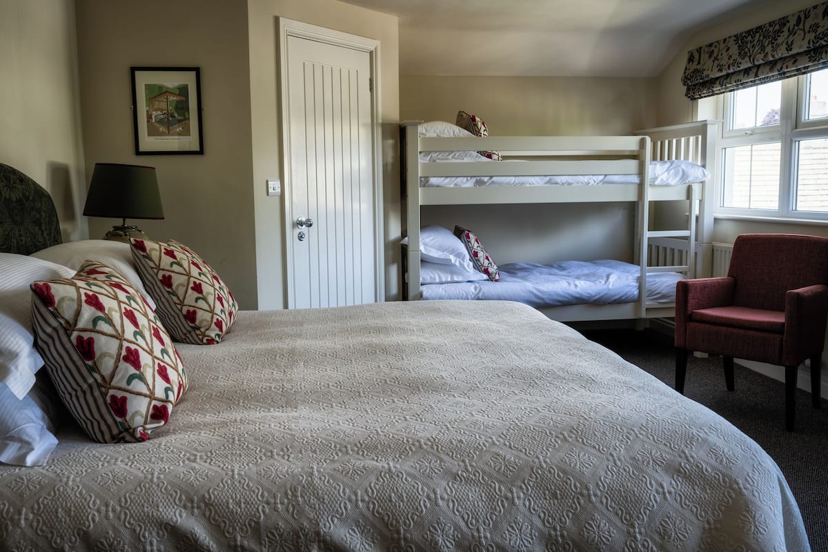 Family Room | 1 bedroom, hypo-allergenic bedding, individually decorated