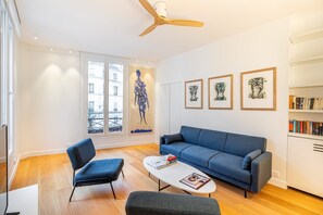 TV - GuestReady - Modern apartment in a prime location (Paris)