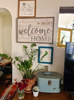 Interior - The Whittier Cottage, a cozy home in Phoenix. (Phoenix)