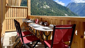 Outdoor dining - N°18 : 6/8 people flat incl. swimmingpool, sauna, hammam (CHAMPAGNY EN VANOISE)