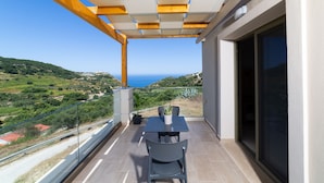 Family Apartment | Terrace/patio - Sky View Suites Kefalonia  (Kefalonia)
