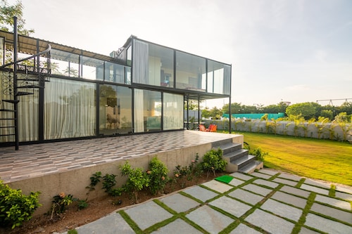 Bliss Farm Stay- Tulip