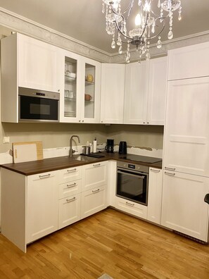 Private kitchen - 2 Bedroom Condo Centrally Located in Grünerløkka (Oslo)