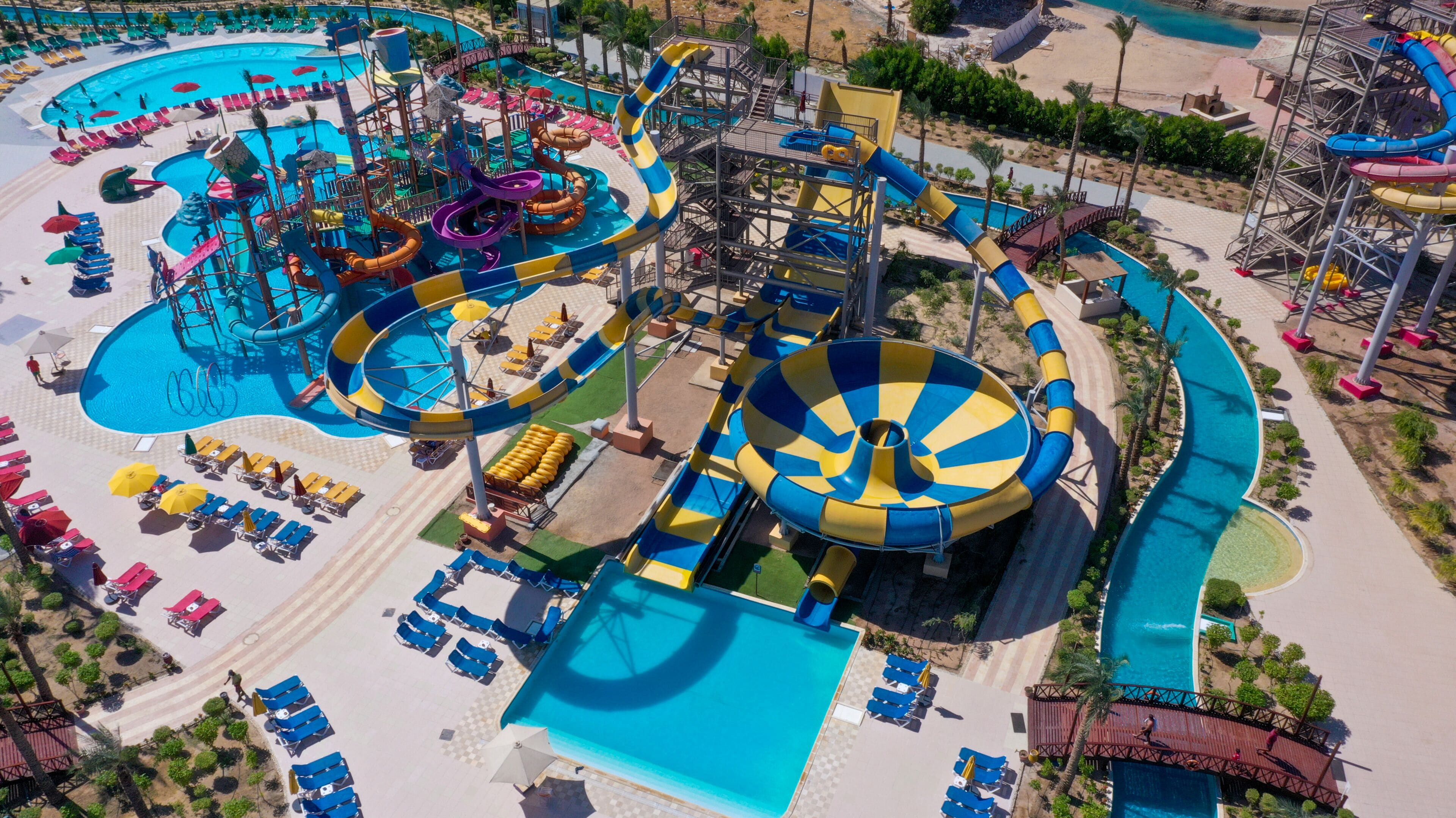 3 outdoor pools