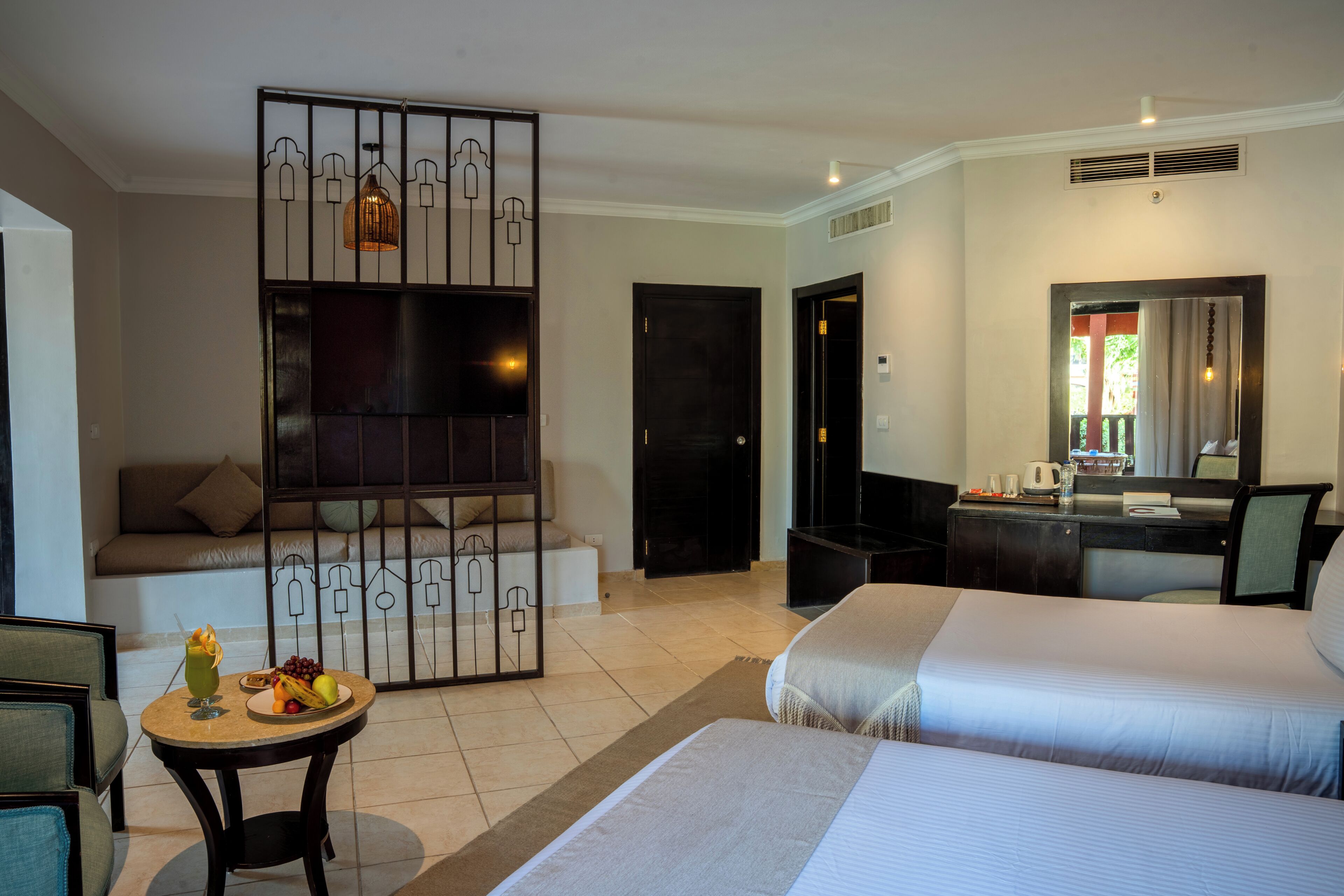 Family Room King Garden | ผ้าปูที่นอนฝ้ายอียิปต์, เครื่องนอนระดับพรีเมียม