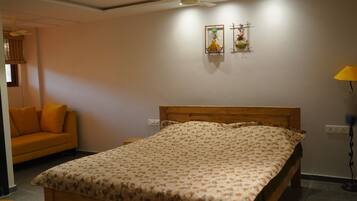 3 bedrooms, free WiFi, bed sheets
