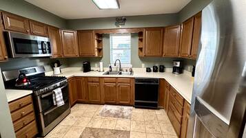 Fridge, microwave, oven, dishwasher