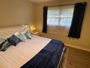 Unclassified image, 3 of 16, button - NEW! 86" TV, Massage + Firepit! (Commerce)