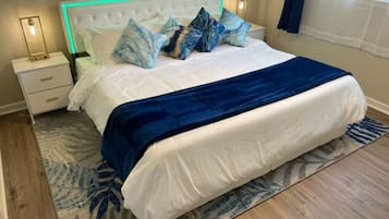 4 bedrooms, desk, iron/ironing board, free WiFi