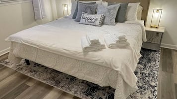 4 bedrooms, desk, iron/ironing board, free WiFi