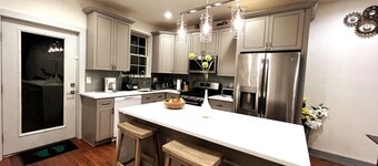 Philly Town House: 12 Min walk to Center City