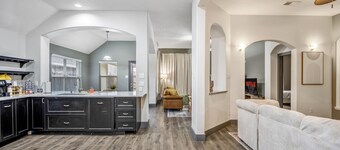 Cypress Getaway: Pet-Friendly Comfort Meets Relaxing Vibes