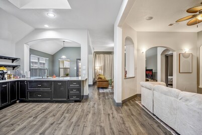 Cypress Getaway: Pet-Friendly Comfort Meets Relaxing Vibes