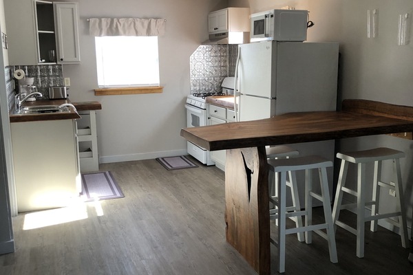 Frigorífic, microones, forn i placa de cuina