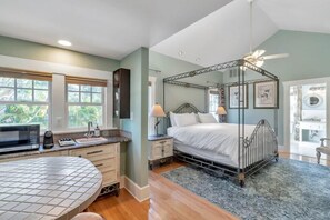 1 chambre, fer et planche à repasser, Wi-Fi gratuit, draps fournis