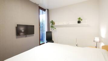 1 bedroom, iron/ironing board, free WiFi, bed sheets