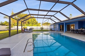 Outdoor pool, sun loungers
