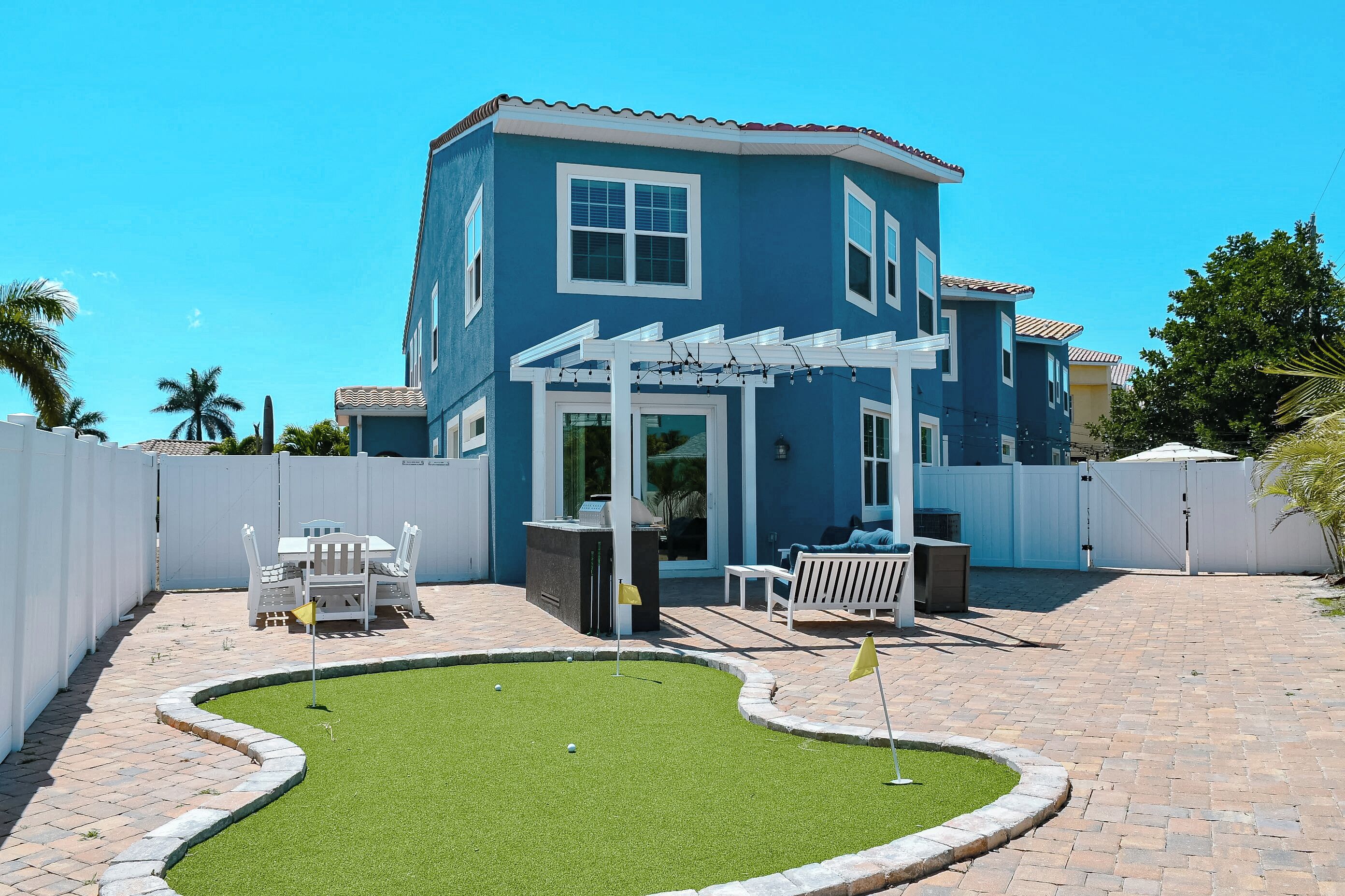 Mini-golf
