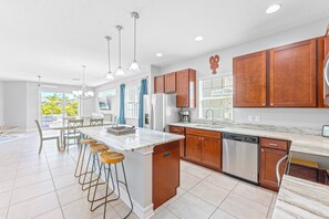 House (5 Bedrooms) | Private kitchen | Fridge, microwave, oven, ice maker - 142 Mediterranean Way (Indian Harbour Beach)