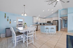 Maison (4 Bedrooms) | Salle à manger