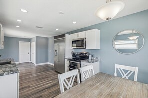 Nhà (3 Bedrooms) | Nội thất