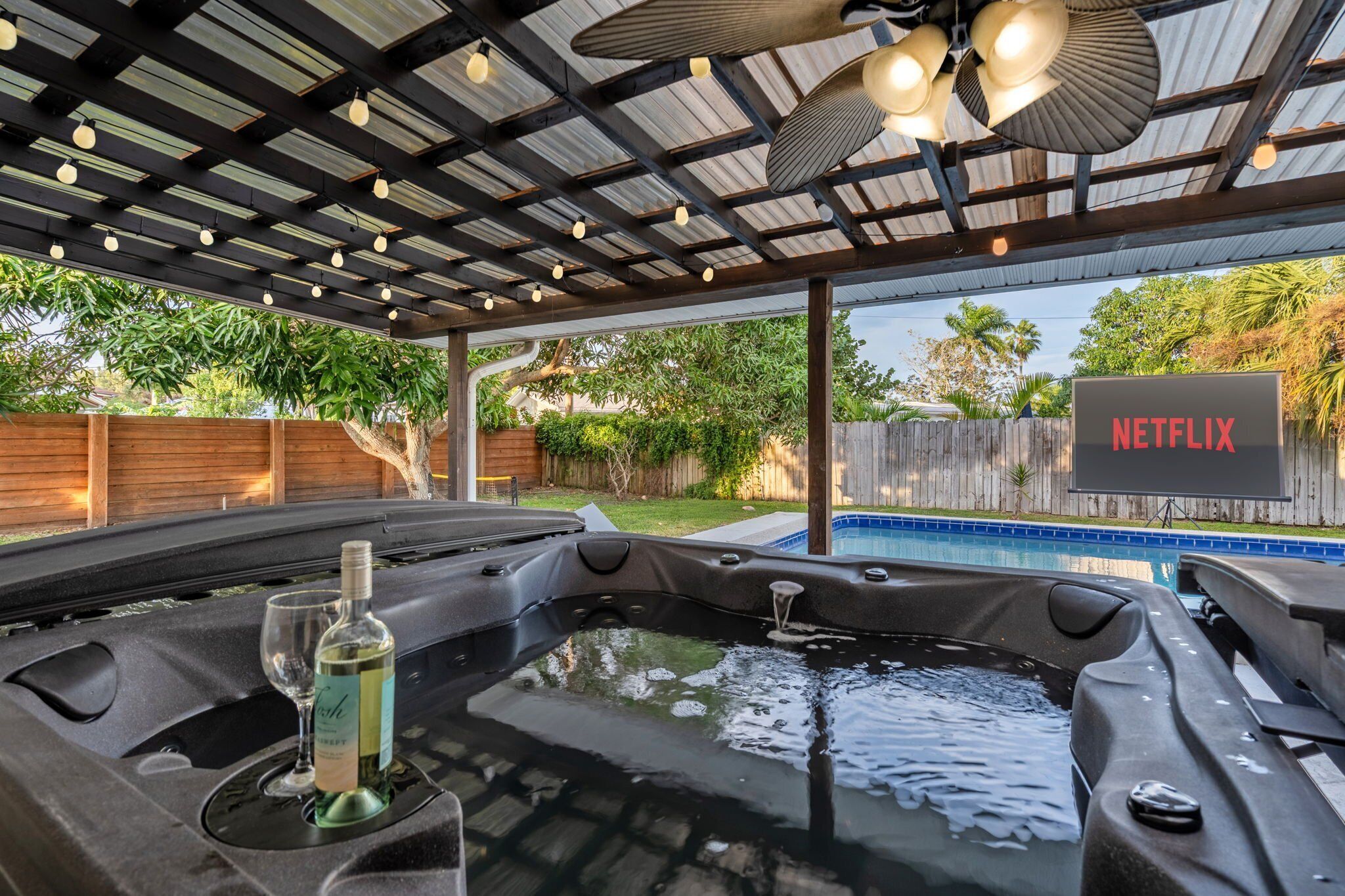 Bồn tắm spa ngoài trời