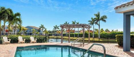 Outdoor pool, pool loungers