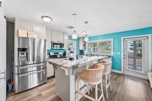 Interior - 111 S Atlantic Ave (Cocoa Beach)