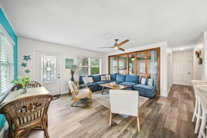 House (5 Bedrooms) | Interior - 111 S Atlantic Ave (Cocoa Beach)