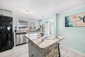 Fridge, microwave, oven, ice maker - 111 S Atlantic Ave (Cocoa Beach)