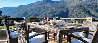 El Higuerón. Beautiful retreat with a wonderful mountain view