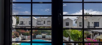 3BR House - Parking - Pool - 15 min walk to Beach