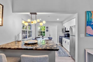 Coffee/tea maker, fridge, microwave, toaster - Delray Beach's Ultimate Retreat Asian-Inspired Oasis and Exclusive Private Patio (Delray Beach)