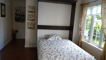 1 dormitori, planxa i posts de planxar, wifi i roba de llit