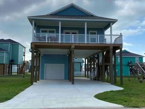 Exterior - The Pearl of the Sea (Galveston)