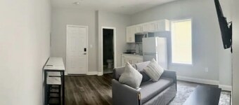 Luxurious, Comfortable Suite#2
