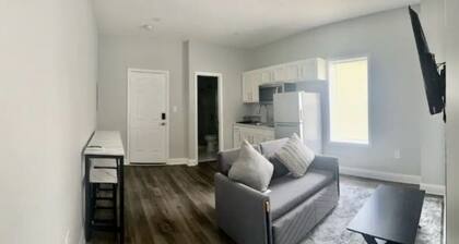 Luxurious, Comfortable Suite#2