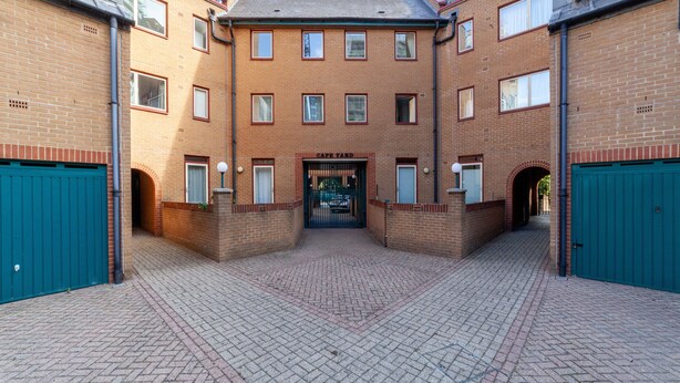 Exterior - The Wapping Villas (London)
