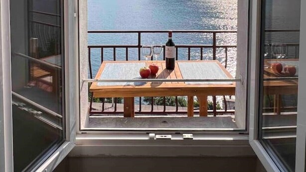 Outdoor dining - Lake view apartment (Pognana Lario)
