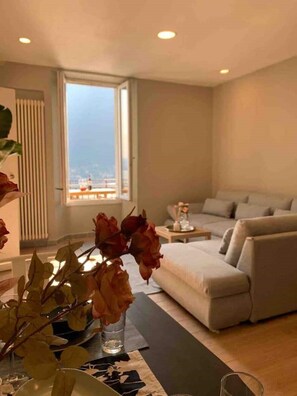 Living area - Lake view apartment (Pognana Lario)