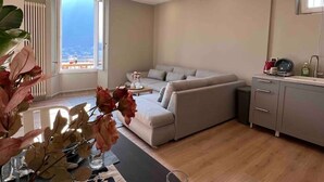 Living area - Lake view apartment (Pognana Lario)
