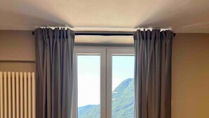 Room - Lake view apartment (Pognana Lario)