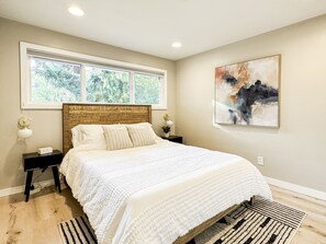 2 多间卧室、熨斗/熨衣板、免费 WiFi、床单