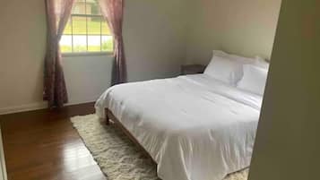 3 bedrooms, iron/ironing board, free WiFi, bed sheets