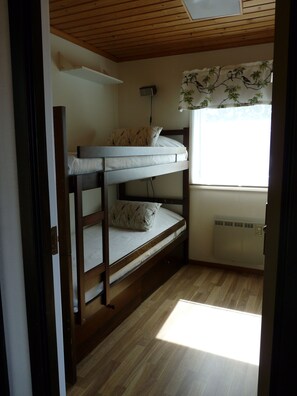 2 bedrooms, iron/ironing board