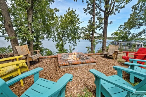 The Honeycomb House: Waterfront > Hot Tub > Game Room > Boat Dock